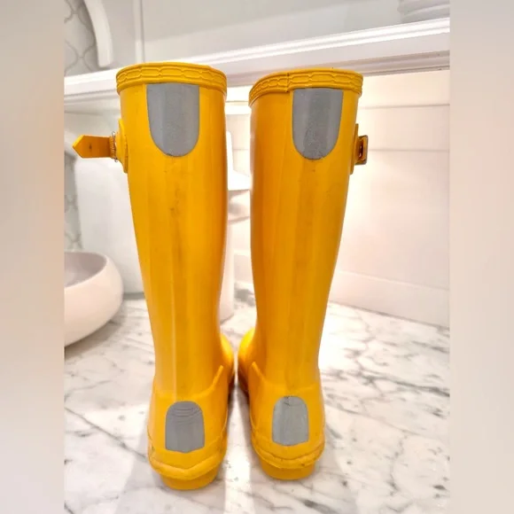 Iconic Hunter Kids' Bright Yellow Rain Boots - Picture 3 of 7